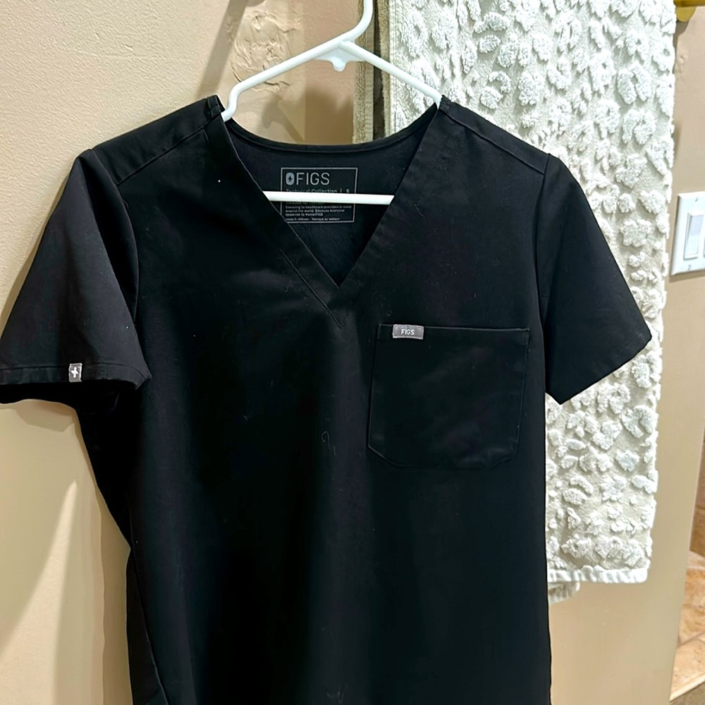 Figs black xsmall petite pant and small scrub top